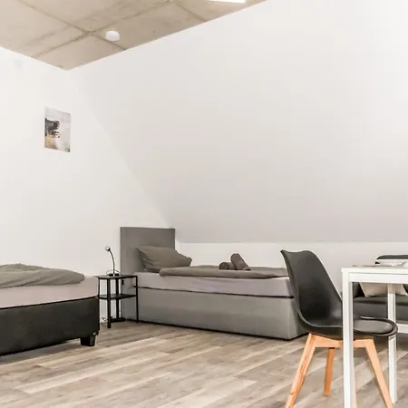 Stylish & Modern Monteur Studio Near Kleve 2 Single Beds Hau